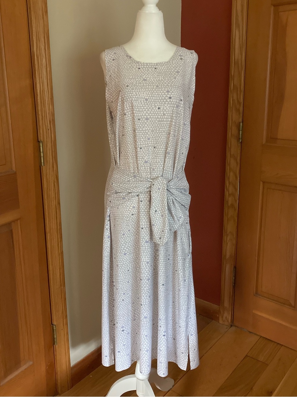 Title Nine Round Trip Travel Dress Size M Convertible Reversible Tie Waist